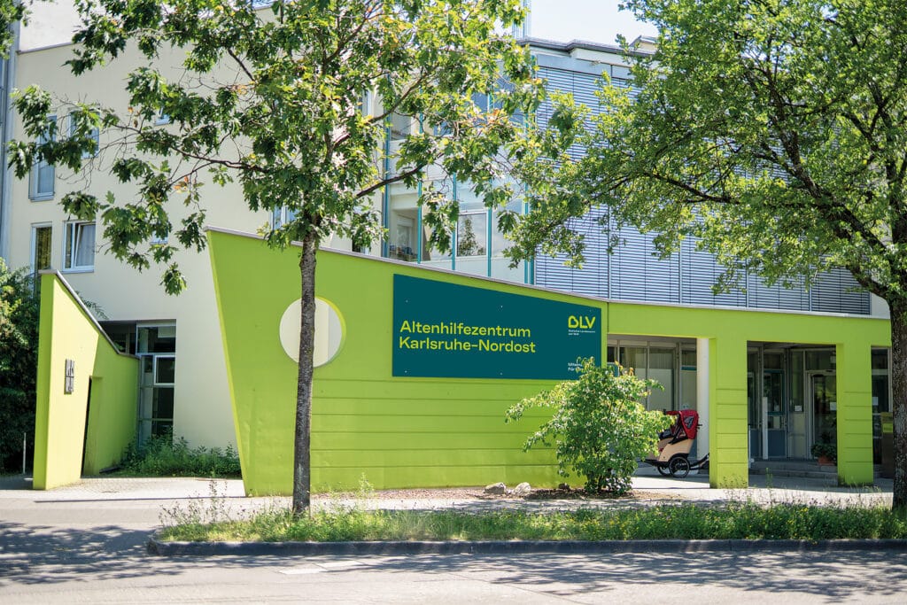 Der Eingang zum Altenhilfezentrum Karlsruhe-Nordost.
